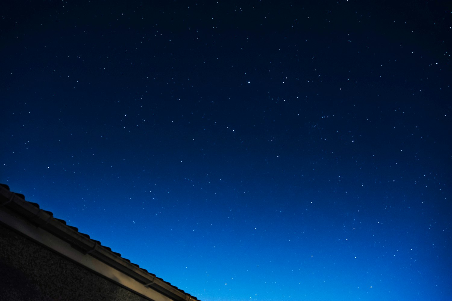 星空图片背景图，把整片银河装进你的屏幕，让夜晚不再孤独
